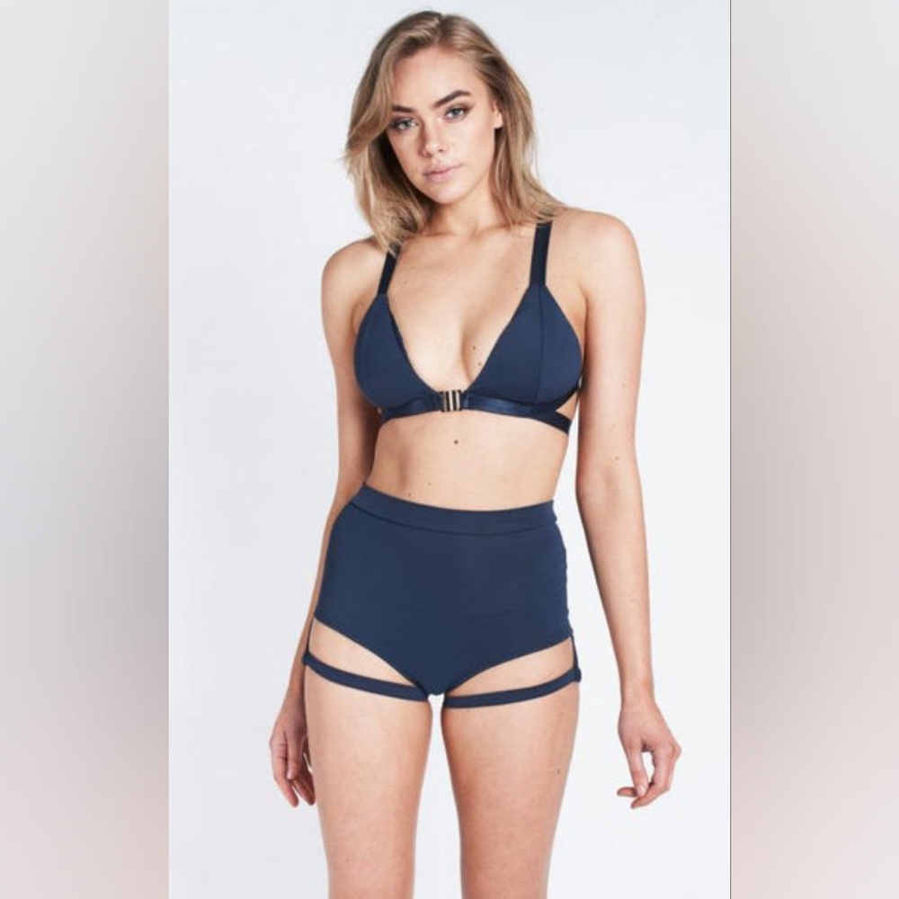 Lunalae Lure You High Waisted Garter Shorts - Navy Size Large US 8